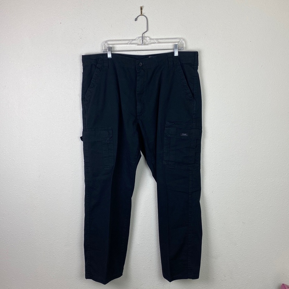 Wrangler | Men's Black Relaxed Fit Jeans 40 x 30